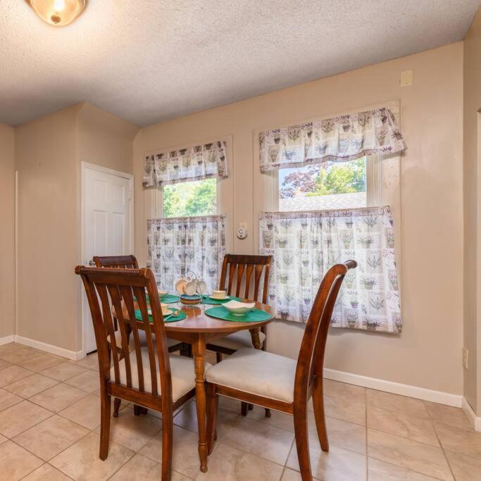 Entire House 3 Bedroom Twin Cities, Specious, Entire House, Ac Saint Paul Bagian luar foto